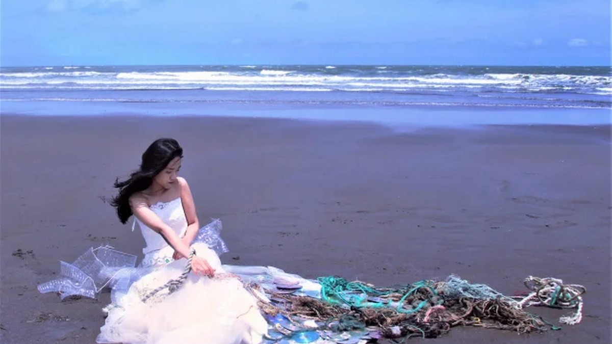 酷！元智大學T-Lab得獎團隊　將海廢融入婚紗攝影
