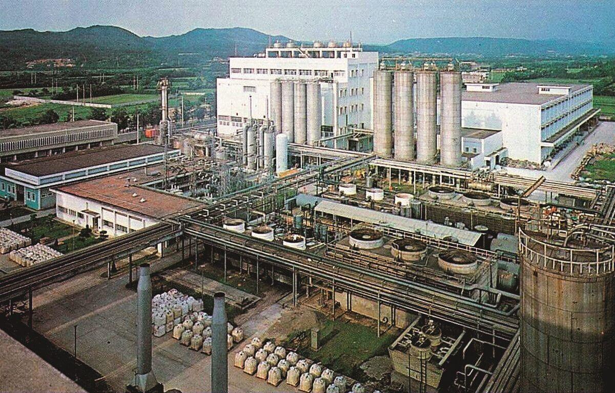 Orient Chemical Fiber was merged into FETL as the Far Eastern Chemical Fiber Plant. It was the largest polyester production plant in Taiwan, to produce polyester, silk, and textured yarn.