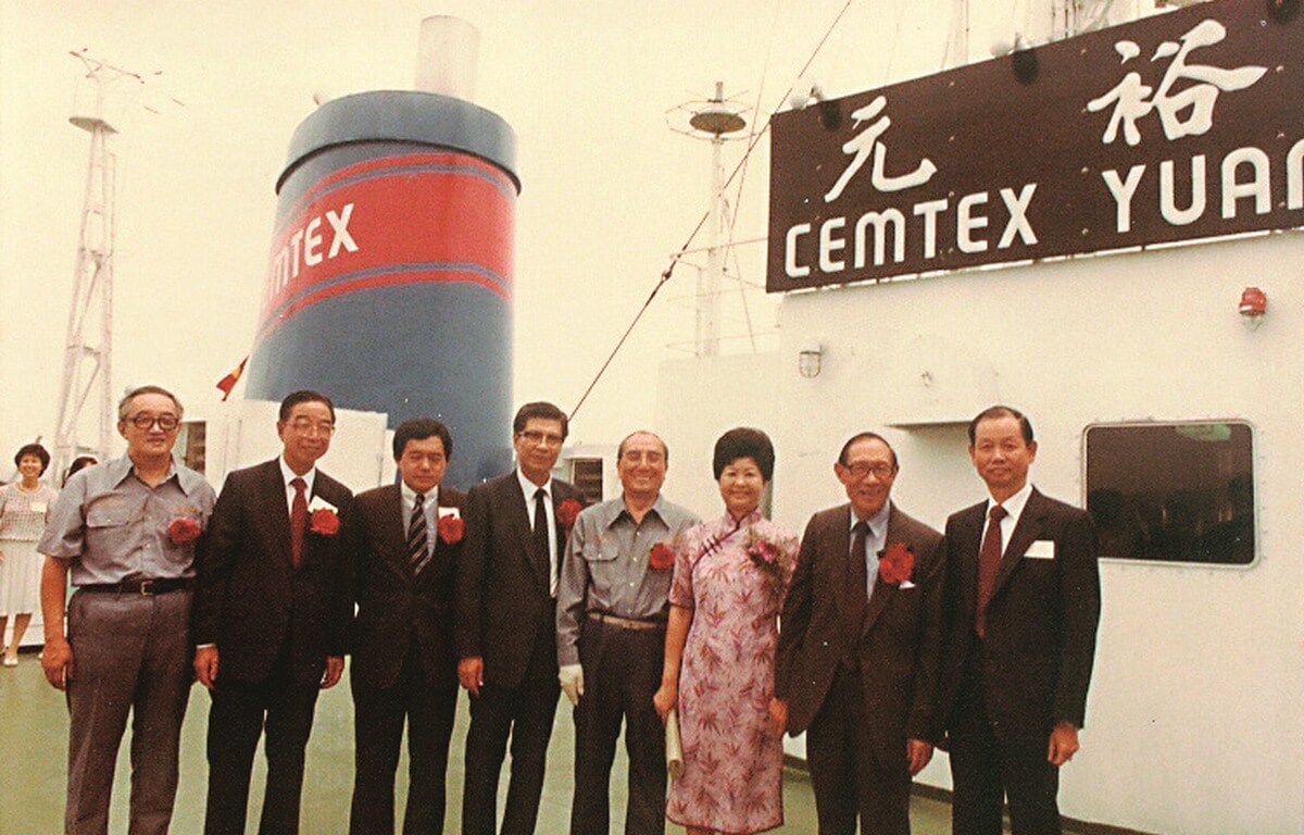 U-Ming’s first Panamax-sized carrier was delivered and christened Cemtex Yuan with a 66,000 DWT capacity.