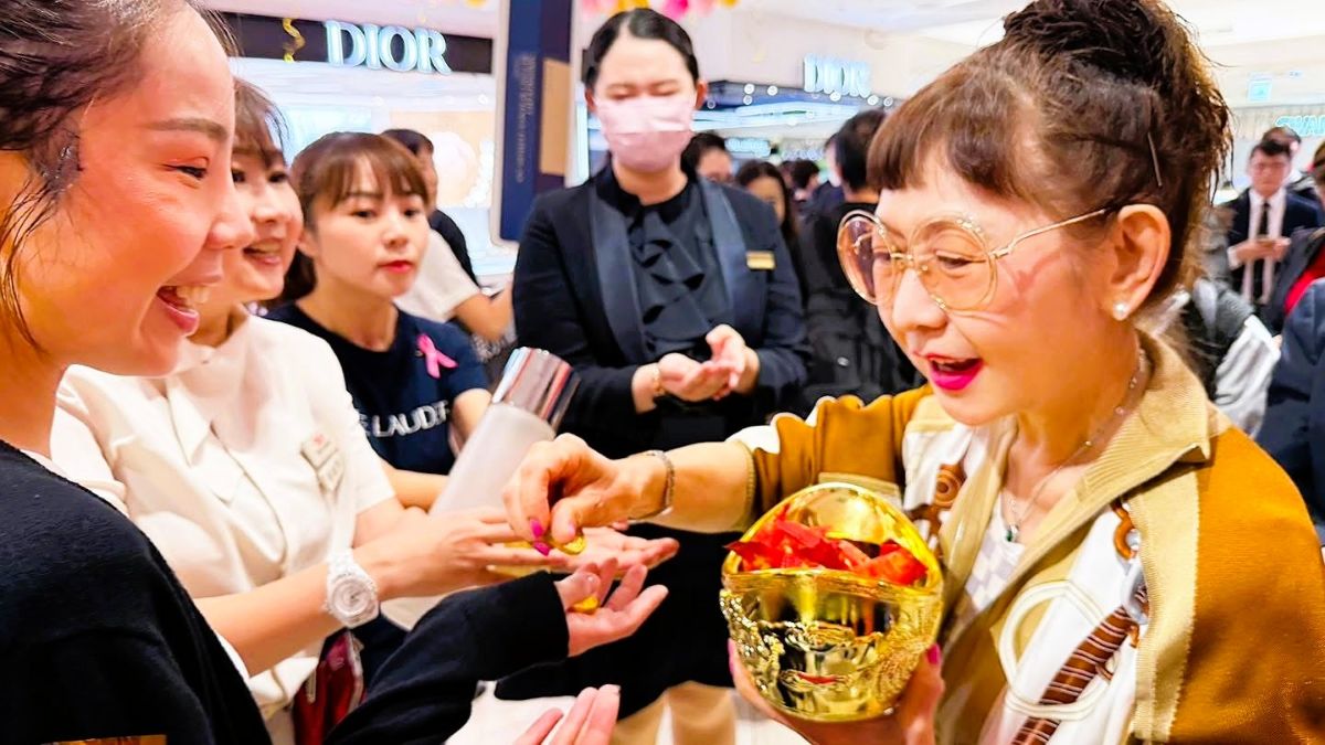 桃園遠百誓師迎戰週年慶凝聚全力挑戰年度高峰