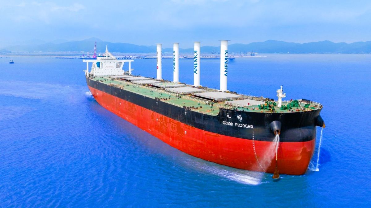 Successful Installation of Anemoi Rotor Sails on U-Ming’s Grand Pioneer VLOC at COSCO Zhoushan Shipyard